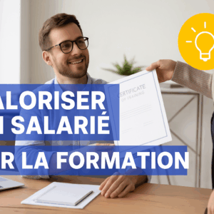 Un salarié concentré devant un ordinateur avec des éléments graphiques illustrant l’innovation, représentant l’idée de récompenser un salarié par une formation professionnelle.